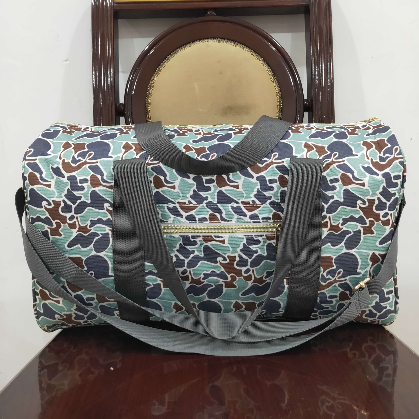BA0263 green camo sport bag