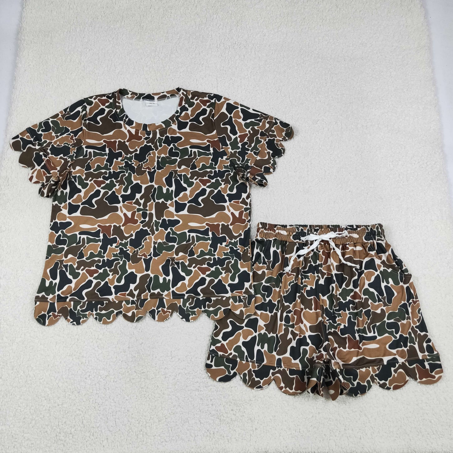 GSSO3234 Scallop Camo Short Sleeve Shorts Adult Women Set