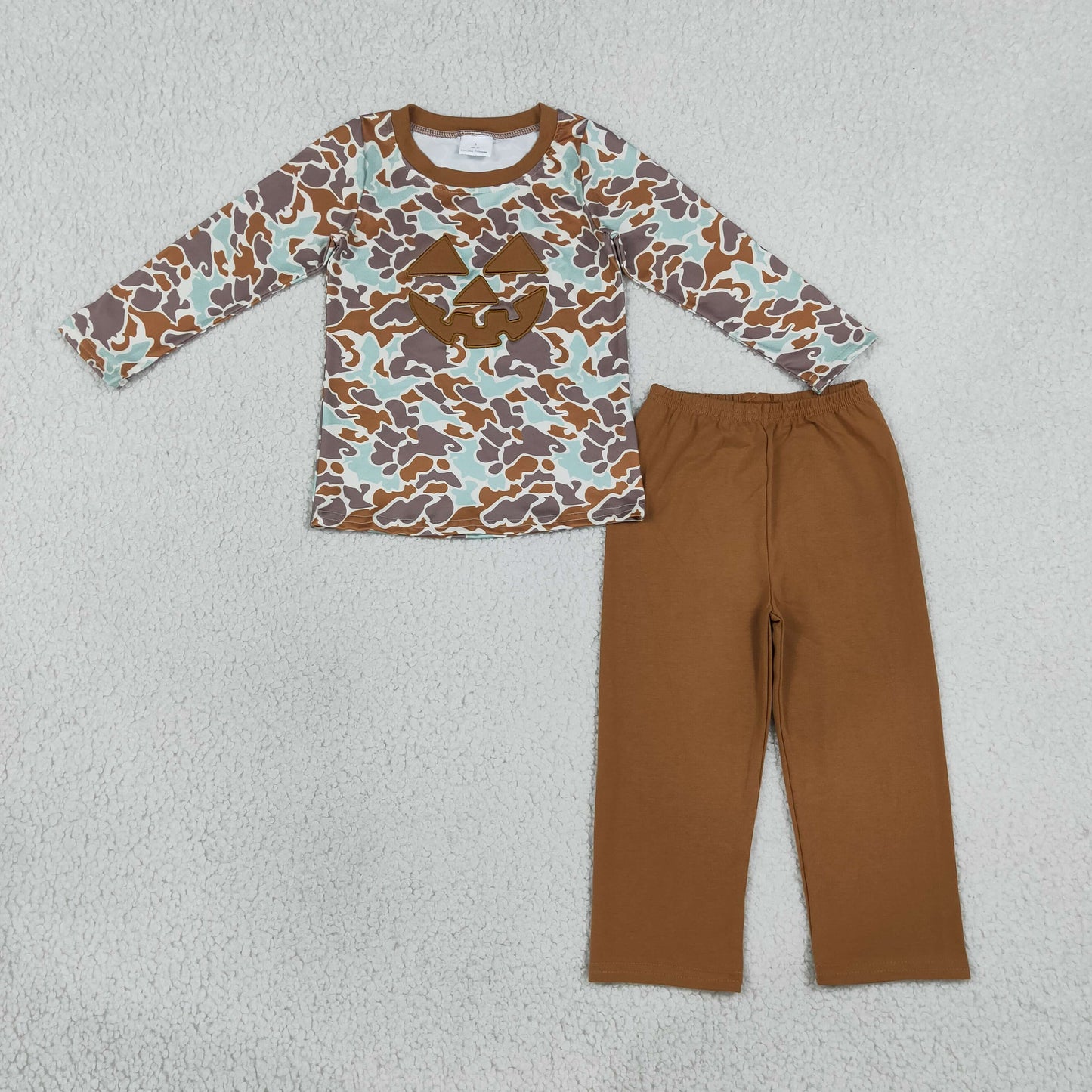 Embroidery BLP1193 Halloween smile pumpkin camo long sleeve brown pants boys set