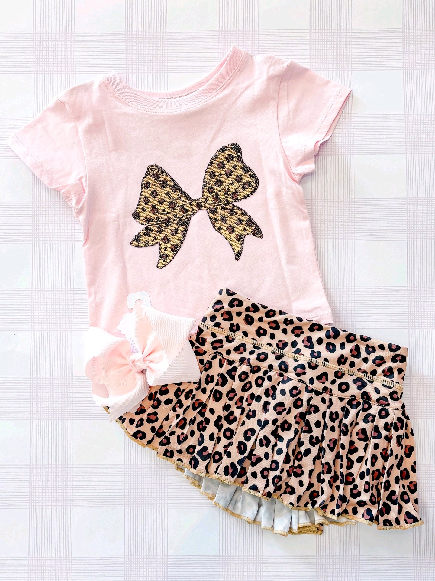 preorder GSD4174 Bow Pink Short Sleeve Leopard Skirt Girls Set