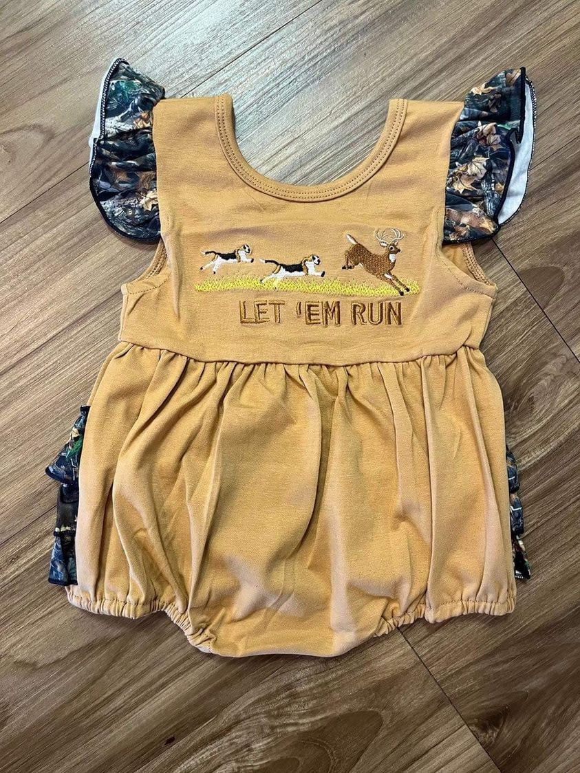 embroidery SR1219 Hunting let em run dog deer flutter sleeve girls romper