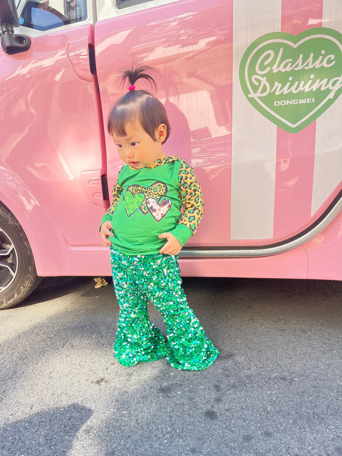 GLP1023 Saint Patrick green heart hoodie green sequin pants girls set