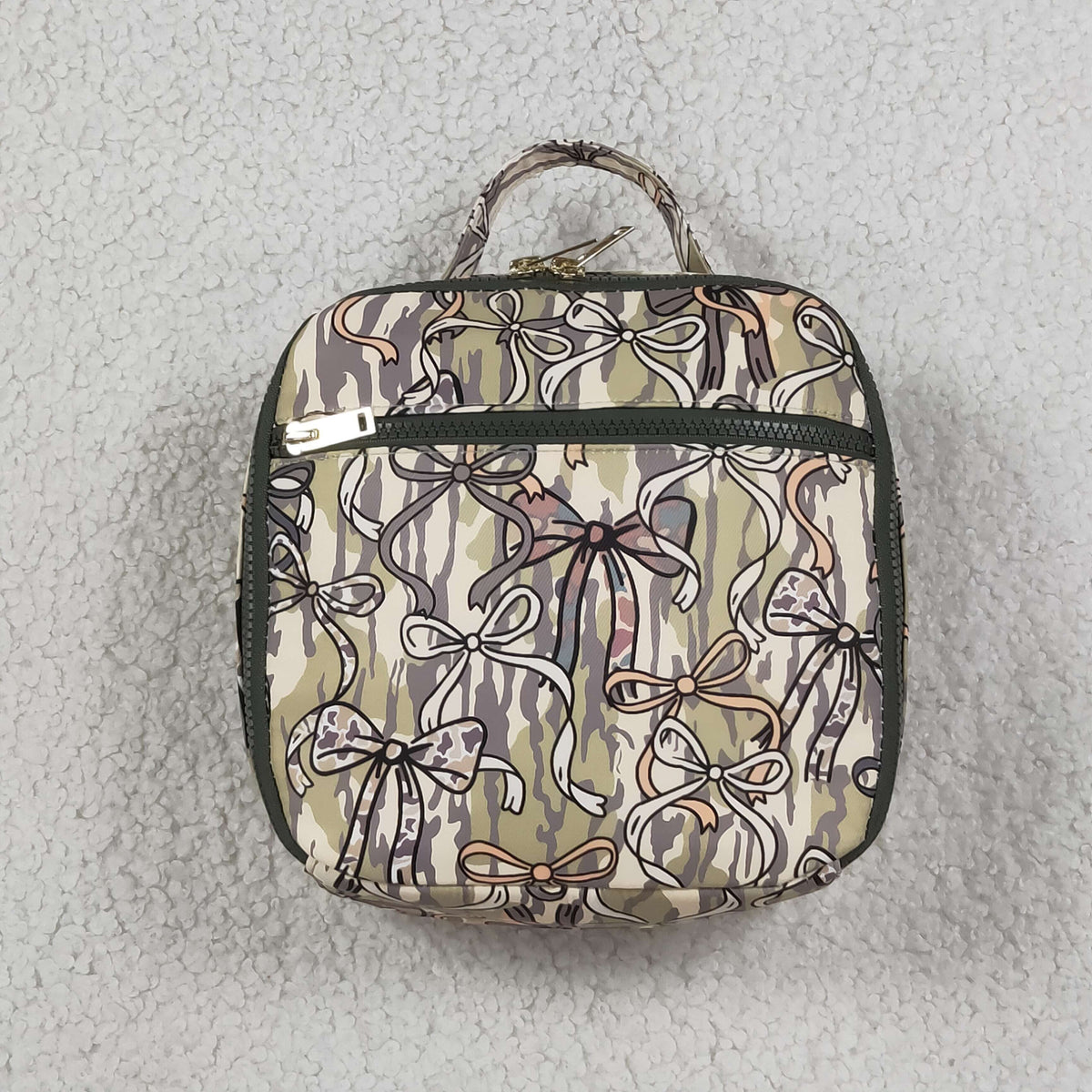 BA0393 Camo Bows Lunchbox Lunch Bag