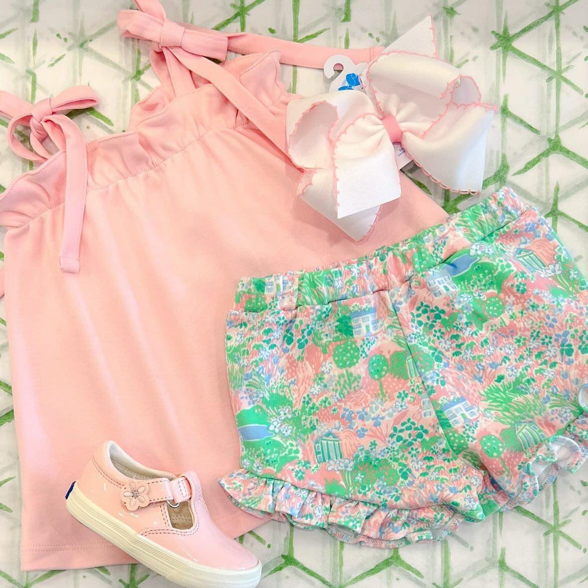 custom Pink sleeveless colorful flowers house green shorts girls set moq 3
