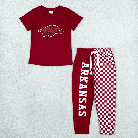 BSPO0699 Offset Printing ARKANSAS Maroon Short Sleeve Checkered Pants Boys Set