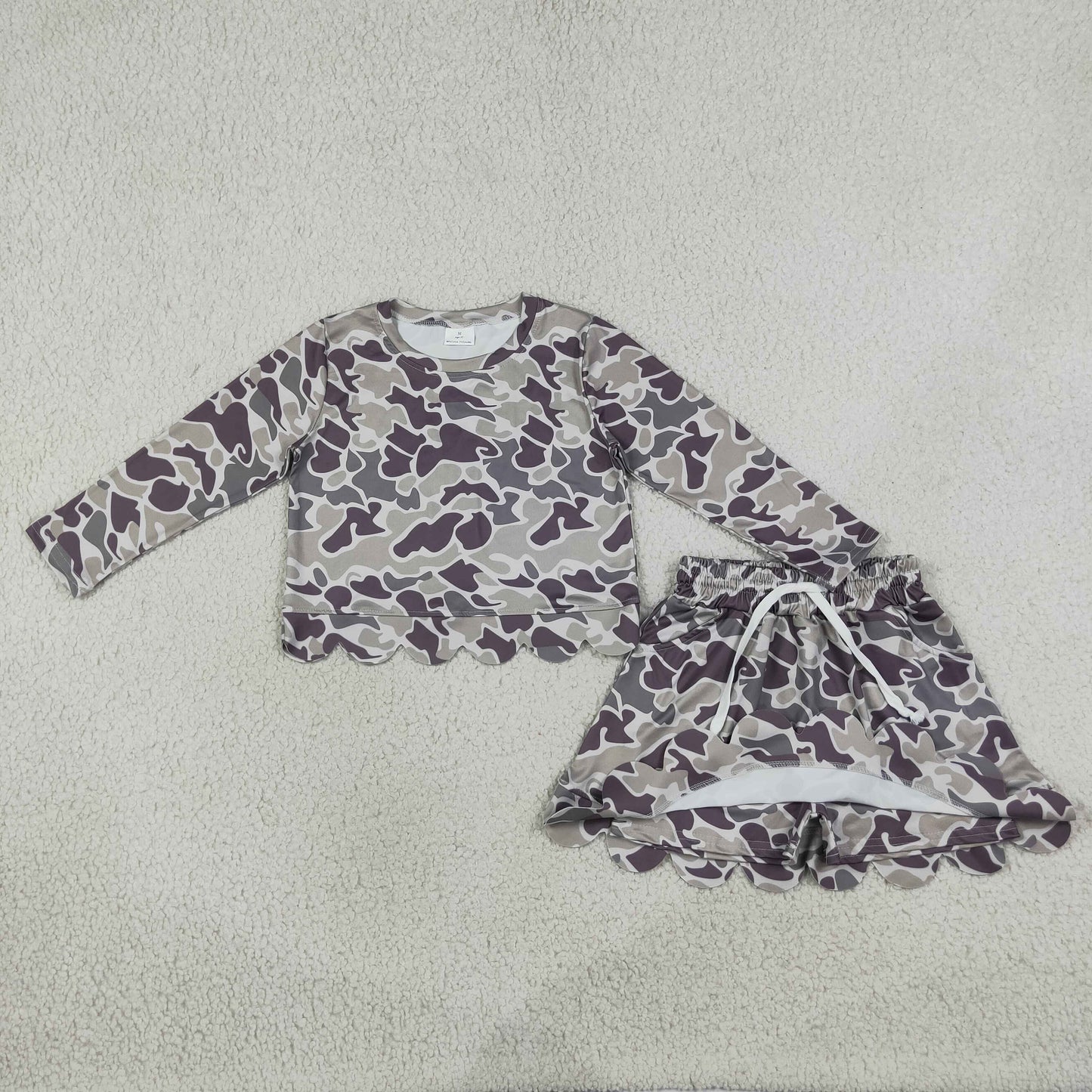 GLD1614 Scallop Hunting Camo Long Sleeve Skorts Girls Set