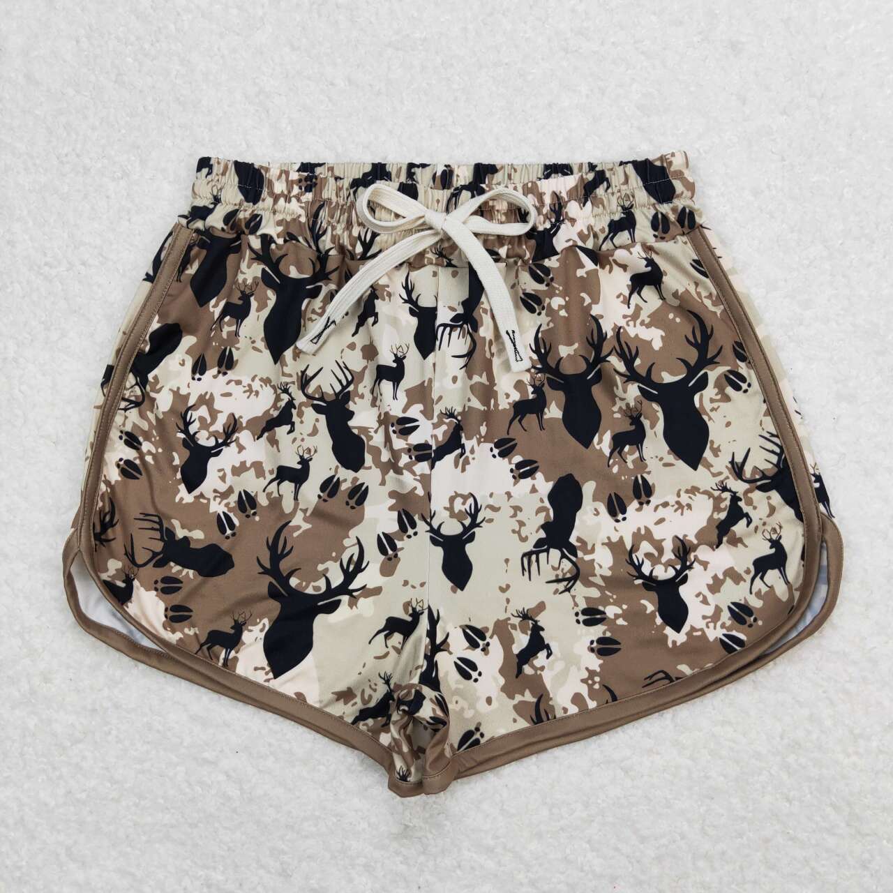 SS0145 Hunting deer camo adult shorts