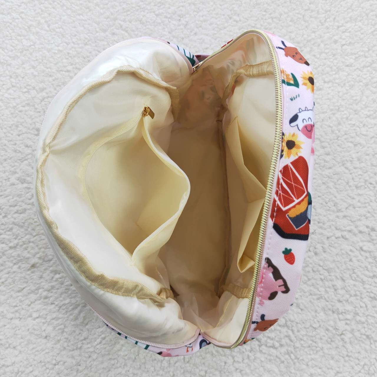 BA0141 Farm house animals bag