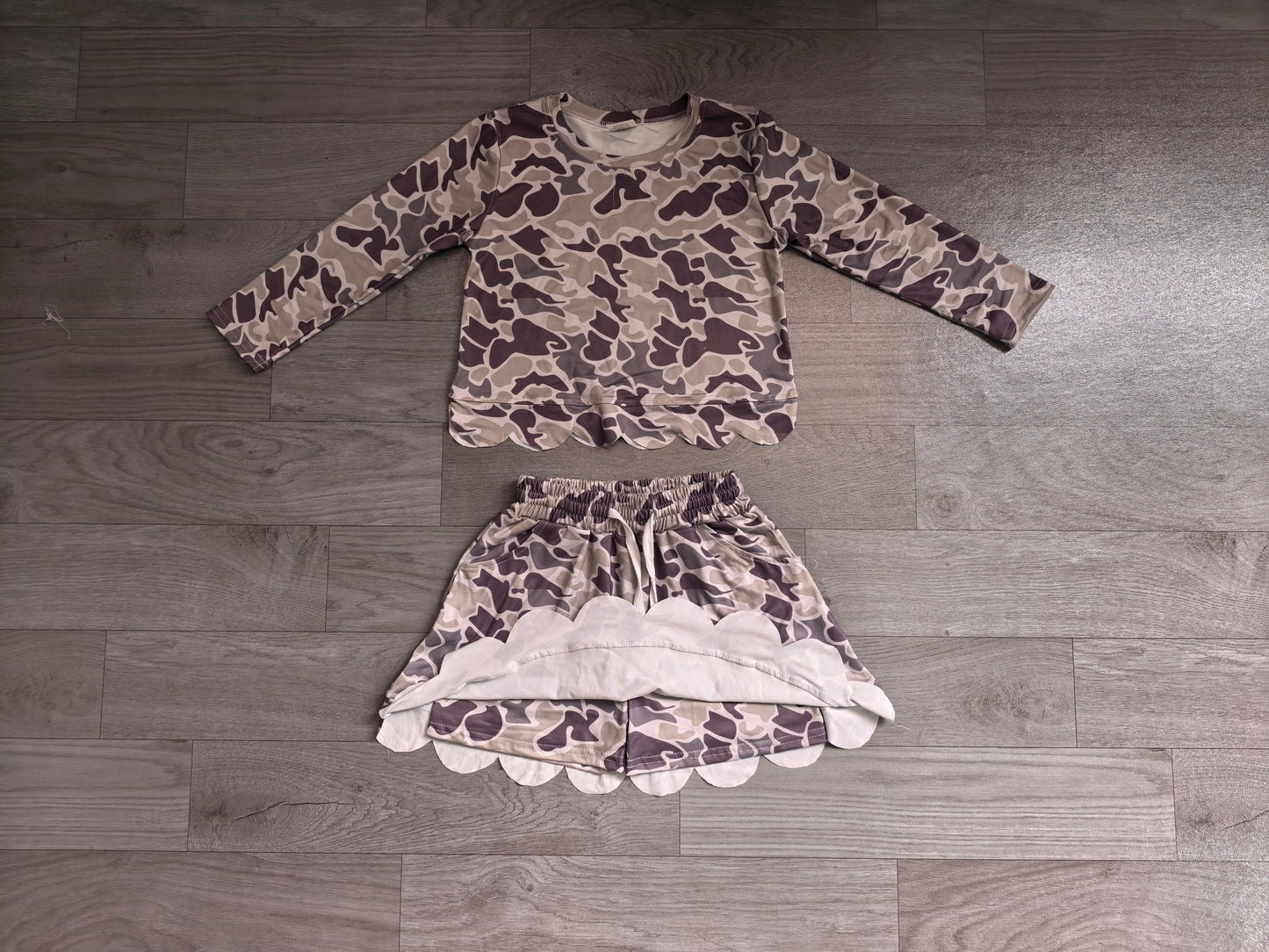 preorder GLD1614 Scallop Hunting Camo Long Sleeve Skorts Girls Set