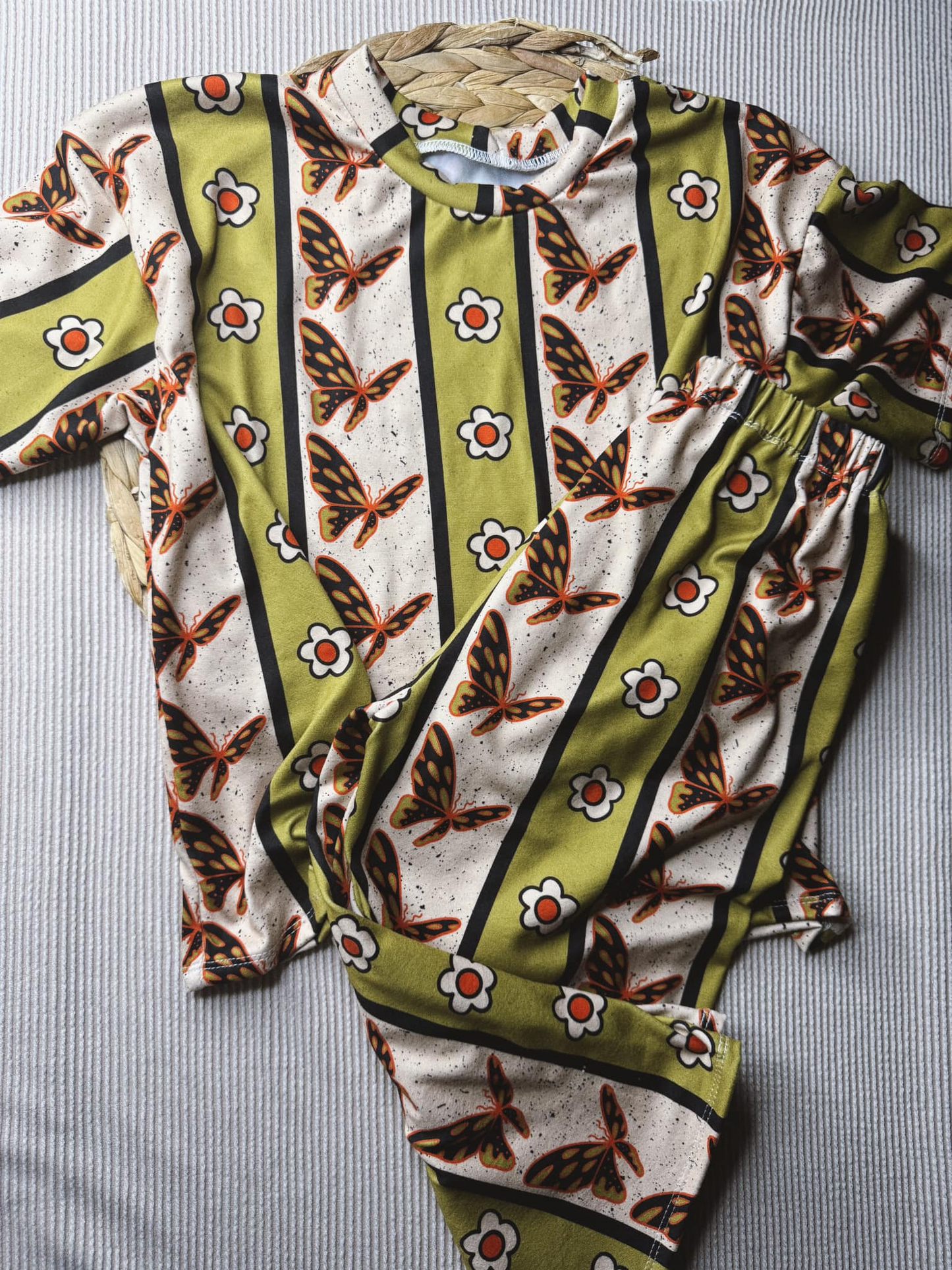 preorder GSSO1819 Cute Butterfly Flowers Dasiy Green Striped Short Sleeve Shorts Girls Set