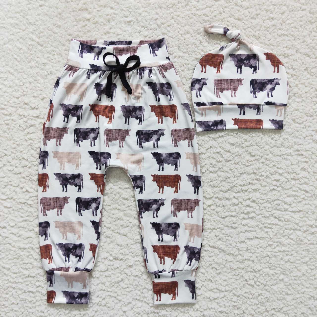 P0272 Farm cow white boys pants whit hat
