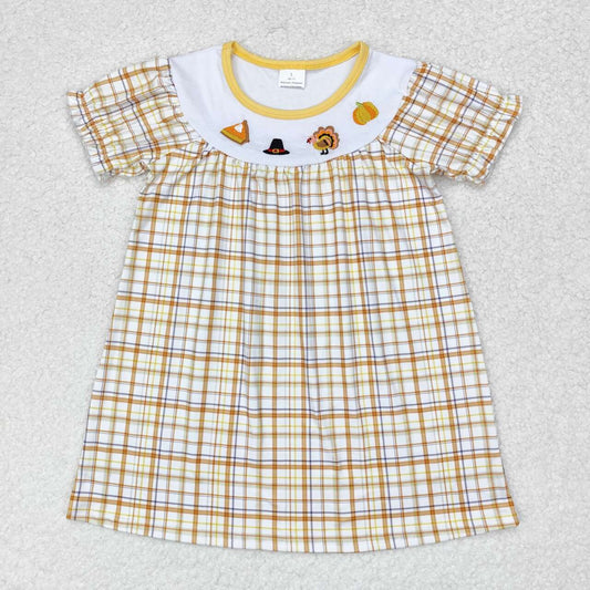 GSD1322 embroidery Thanksgving turkey pie pumpkin checkered short sleeve girls dress