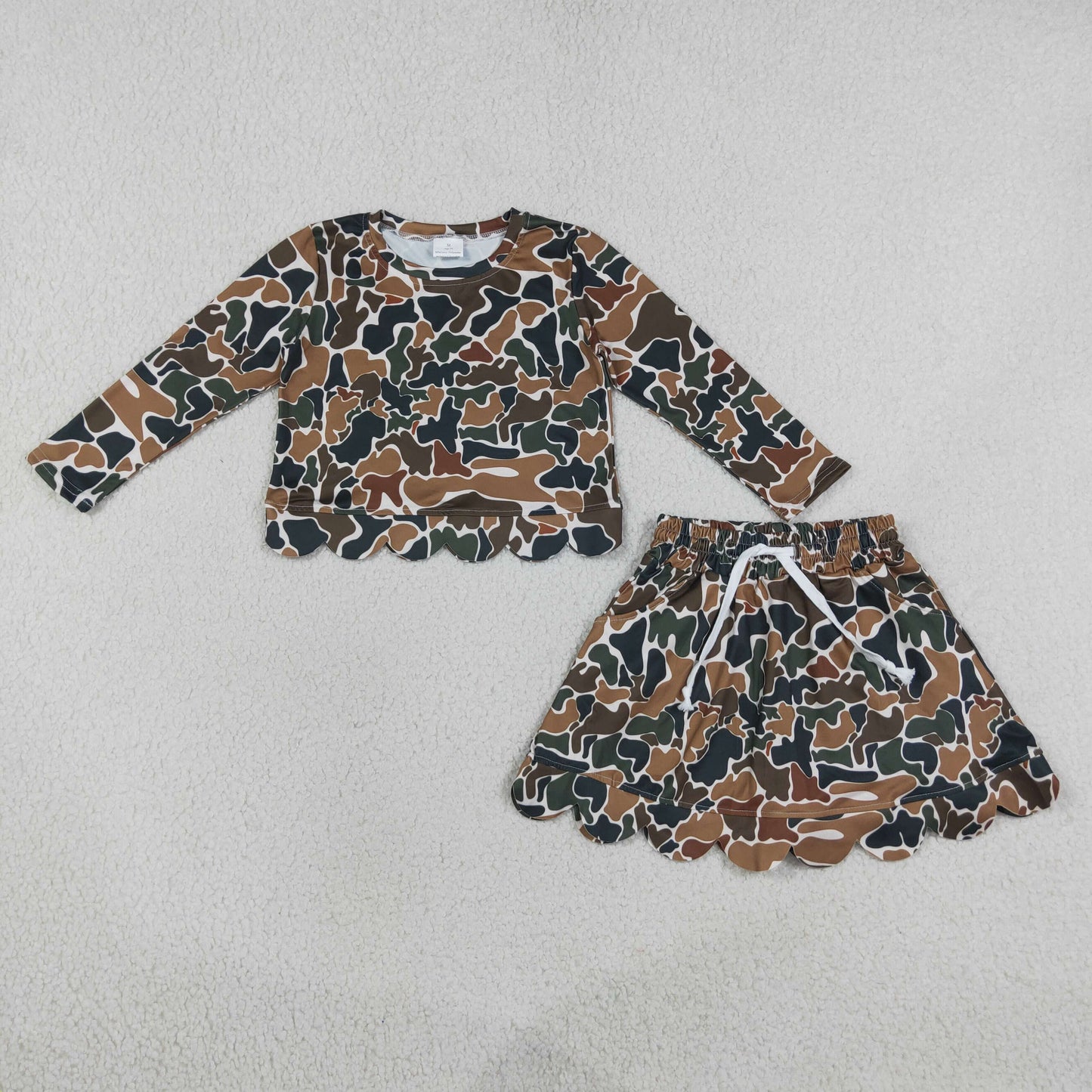 GLD1617 Scallop Hunting Camo Long Sleeve Skorts Girls Set