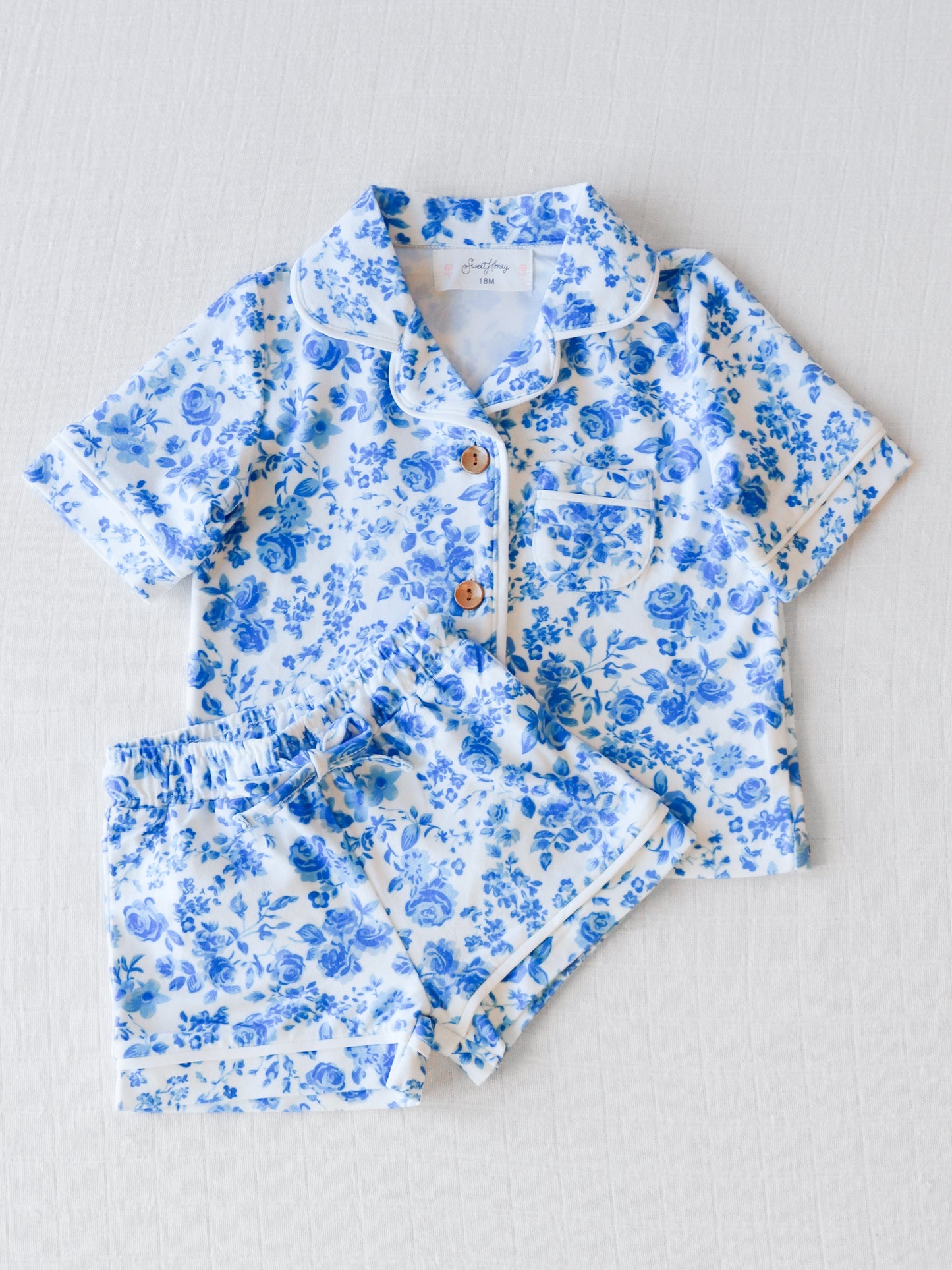 custom blue flowers short sleeve shorts milk silk pajamas (moq 3) tat 6-8 weeks