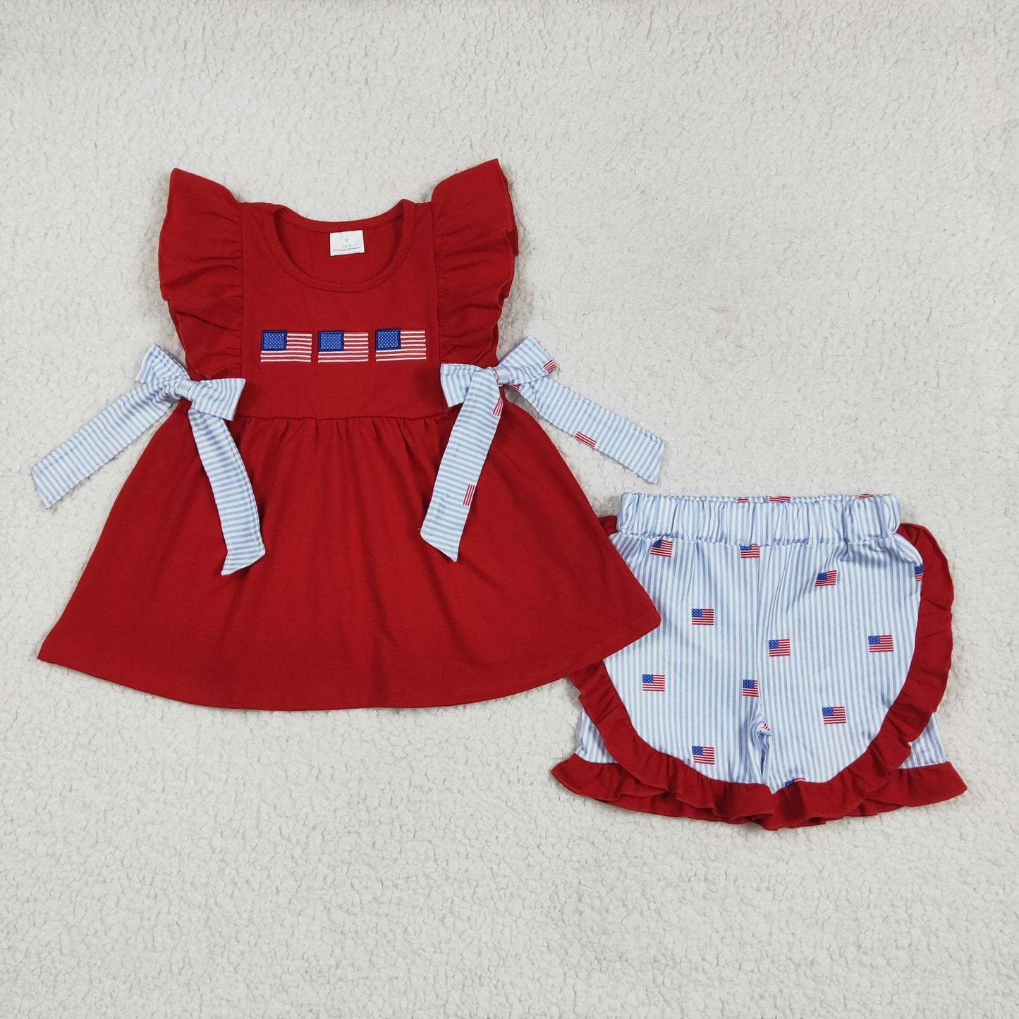 embroidery GSSO2375 July 4th flag with bows red flutter sleeve blue striped shorts girls set