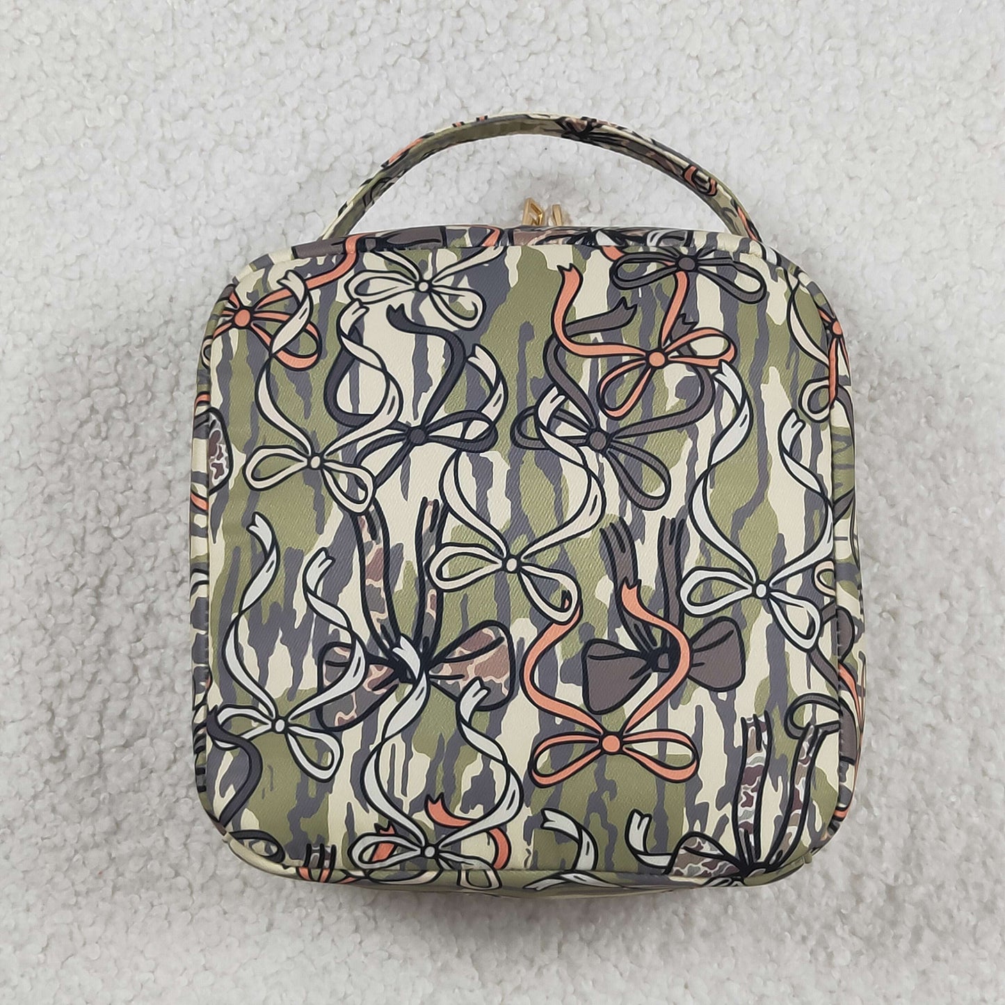 BA0393 Camo Bows Lunchbox Lunch Bag