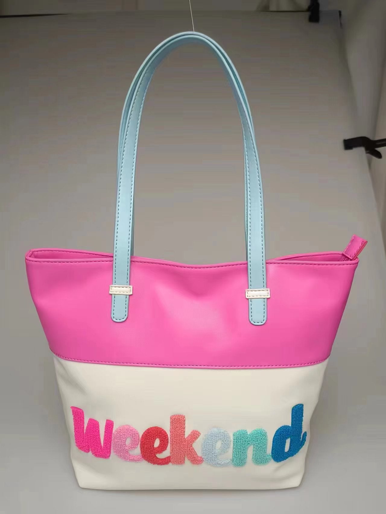 BA0052 Weekend Tote Bag